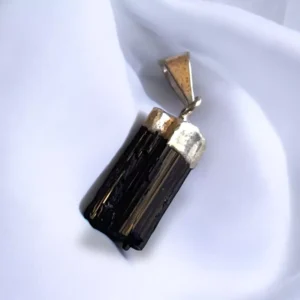 Colgante de Turmalina Bañado en Plata