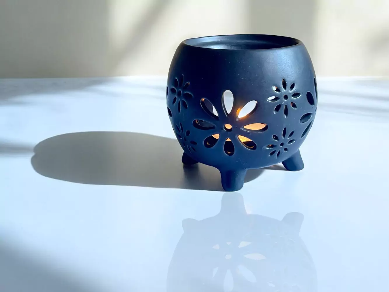 Difusor de Aromas para Velas de Cerámica con Diseño de Flores Negro